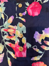 Load image into Gallery viewer, Rare Chanel Vintage Floral Linen Blouse FR 34 US 0/2