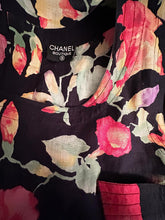 Load image into Gallery viewer, Rare Chanel Vintage Floral Linen Blouse FR 34 US 0/2