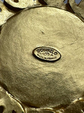 Load image into Gallery viewer, Vintage Chanel 95A Brooch
