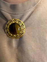 Load image into Gallery viewer, Vintage Chanel 95A Brooch