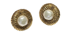 Load image into Gallery viewer, Chanel Vintage 1970-1981 Round Gold Pearl Clip On Earrings