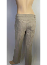 Load image into Gallery viewer, Chanel 03P 2003 Spring low rider light brown khaki jeans FR 40