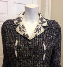 Load image into Gallery viewer, Chanel 2006 Spring, 06P Cotton tweed brown black white Blazer camellia jacket US 10/12