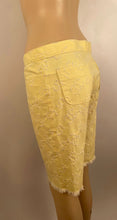 Load image into Gallery viewer, Chanel 00P, 2000 Spring Yellow CC logo Knee Length Shorts FR 40 US 4/6