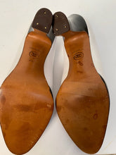 Load image into Gallery viewer, Vintage Chanel white leather black patent platform heel pumps EU 39 US 8.5
