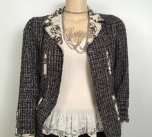 Load image into Gallery viewer, Chanel 06P 2006 Spring white ribbed Lace T-shirt Tee Top FR 46 US 10-12