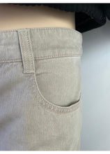 Load image into Gallery viewer, Chanel 03P 2003 Spring low rider light brown khaki jeans FR 40