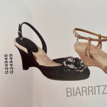 Load image into Gallery viewer, Chanel 06C 2006 Cruise Resort black suede patent leather Camellia wedge espadrille sandal heels EU 40