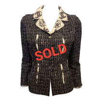 Load image into Gallery viewer, Chanel 2006 Spring, 06P Cotton tweed brown black white Blazer camellia jacket US 10/12