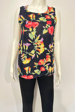 Load image into Gallery viewer, Rare Chanel Vintage Floral Linen Blouse FR 34 US 0/2