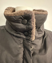 Load image into Gallery viewer, Vintage Chanel Identification 99A 1999 Fall Winter Ski Warm Jacket Coat FR 38 US 6/8