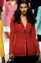 Load image into Gallery viewer, Vintage Chanel 95P Barbie Runway Ivory Patent Trim Skirt Suit FR 42 US 4/6