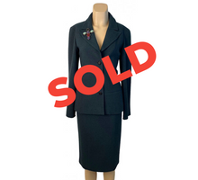 Load image into Gallery viewer, Vintage Chanel 98A 1998 Fall Green Jacket Skirt Suit FR 34 US 4