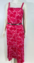 Load image into Gallery viewer, Rare Vintage Chanel 2001 Cruise 01C Pink Velvet Floral 2 Piece Top Matching Skirt Set FR 40/42 US 6/8