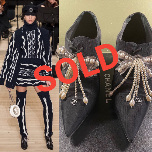 Chanel 18A 2018 Pre-Fall Black Fabulous Pearl Crystals and CC Bows Heel Booties EU 38 US 7/7.5