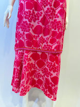 Load image into Gallery viewer, Rare Vintage Chanel 2001 Cruise 01C Pink Velvet Floral 2 Piece Top Matching Skirt Set FR 40/42 US 6/8