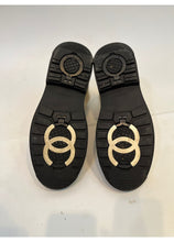 Load image into Gallery viewer, Chanel 2018 18A Winter White Nylon Down Shearling Lined Snow Winter Boots EU 38