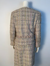 Load image into Gallery viewer, Vintage Chanel 05P, 2005 Spring Fantasy Tweed pink and green Skirt Suit Set with Jacket FR 42