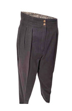 Load image into Gallery viewer, 1980’s Chanel Boutique Vintage Gray Wool Pant Trouser US 6/8