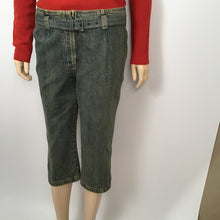 Load image into Gallery viewer, Chanel 00A 2000 Fall Capri Jeans Pants w Chanel Denim Belt FR 40 US 6