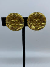 Load image into Gallery viewer, 1980’s Rare! Chanel Vintage Round Anchor Gold Metal CC Logo Clip On Earrings