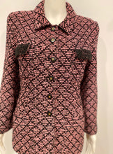 Load image into Gallery viewer, 95P, 1995 Spring Vintage Chanel Pink Black Boucle Wool Tweed Dress Jacket Blazer US 6