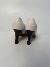 Load image into Gallery viewer, Vintage Chanel white leather black patent platform heel pumps EU 39 US 8.5