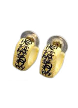 Load image into Gallery viewer, Chanel 02P, 2002 Spring Vintage Pierced Wooden CC Collage Earrings