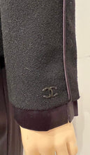 Load image into Gallery viewer, Vintage Chanel 02A 2002 Fall Black Jacket FR 38 US 4
