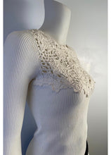 Load image into Gallery viewer, Chanel 05P 2005 Spring Long Sleeve White Ribbed Top ,crochet front FR 36 US 2/4