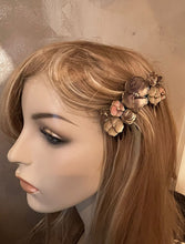Load image into Gallery viewer, Chanel 13C 2013 Cruise Resort Decorative Hair Comb