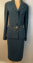 Load image into Gallery viewer, Vintage Chanel 98A 1998 Fall Green Jacket Skirt Suit FR 34 US 4