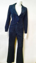 Load image into Gallery viewer, Vintage Chanel 02C 2002 Resort Cruise Lightweight suede navy blue Jacket Pants Suit Set FR 34 US 2/4