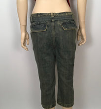 Load image into Gallery viewer, Chanel 00A 2000 Fall Capri Jeans Pants w Chanel Denim Belt FR 40 US 6