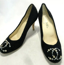 Load image into Gallery viewer, Chanel 12C 2012 Cruise Resort black wool interlocking CC crystal cork screw heels pumps US 7.5/8