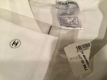 Load image into Gallery viewer, New with Tags Chanel 2007 Spring, 07P White medallion Charm tee Cotton T-shirt FR 40 US 6