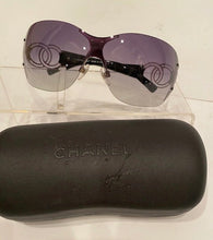 Load image into Gallery viewer, Vintage Chanel Sunglasses #4147 color 1278G gray gradient black