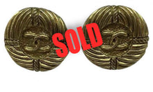 Load image into Gallery viewer, 1980’s Rare! Chanel Vintage Round Anchor Gold Metal CC Logo Clip On Earrings
