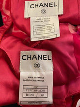 Load image into Gallery viewer, Rare Vintage Chanel 2001 Cruise 01C Pink Velvet Floral 2 Piece Top Matching Skirt Set FR 40/42 US 6/8