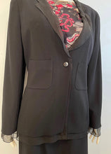 Load image into Gallery viewer, Chanel 10A 2010 Pre-Fall Paris Shanghai Black/Pink Samurai Silk Blouse FR 42 US 8/10