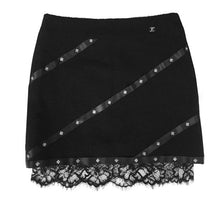Load image into Gallery viewer, Chanel 03A 2003 Fall black tweed Boucle lace mini skirt FR 38