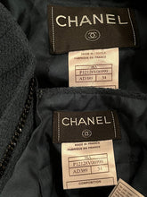 Load image into Gallery viewer, Vintage Chanel 98A 1998 Fall Green Jacket Skirt Suit FR 34 US 4