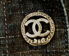 Load image into Gallery viewer, Rare Chanel 2006 Spring Cotton Denim crop top skirt set US 4