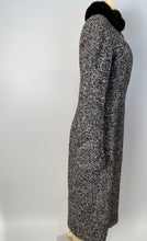 Load image into Gallery viewer, Sophisticated Chanel 02A 2002 Fall Long Wool Tweed Black White Duster Removable Fur Trim Collar Coat Jacket FR 40