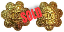 Load image into Gallery viewer, 1989 Collection 28 Rare Vintage Chanel Flower Gold Metal CC Logo Clip On Earrings