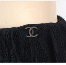 Load image into Gallery viewer, Chanel 01P 2001 Spring Black Lace Skirt FR 34