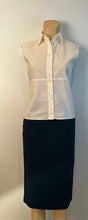 Load image into Gallery viewer, Chanel Identification 00T 2000 White Collared Stripe Button Down Blouse FR 34