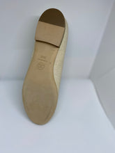 Load image into Gallery viewer, Chanel camellia ballet ballerina flats EU 38 1/2 C