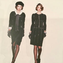Load image into Gallery viewer, Chanel Vintage 06A 2006 Fall Autumn &quot;washed&#39;Velvet Jacket w/ chains FR 42 US 6/8
