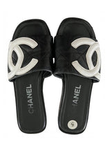 Load image into Gallery viewer, Chanel 05C 2005 Cruise Black and White Quilted Leather Cambon Slides US 5
